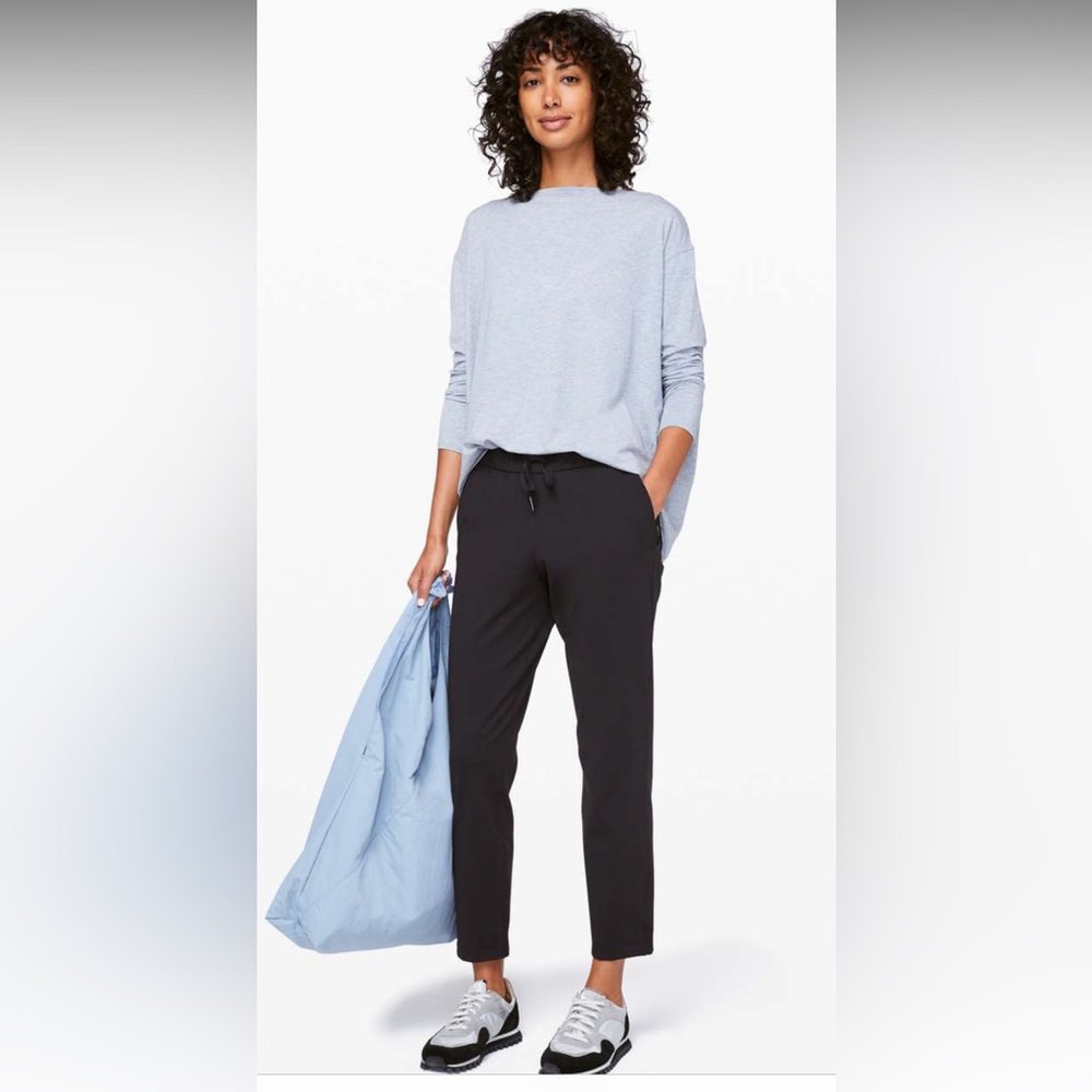 W. Lululemon $118 On the Fly Pant Black 4